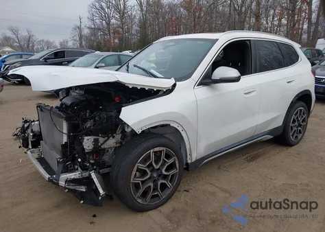 2023 BMW X1 xDrive28I z USA, uszkodzony, nr VIN WBX73EF0XP5X01588